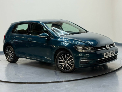 Volkswagen Golf  1.6 TDI BlueMotion Tech SE Nav Euro 6 (s/s) 5dr