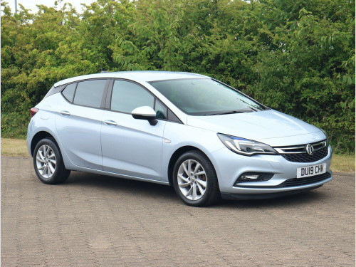 Vauxhall Astra  1.6 CDTi ecoTEC BlueInjection Tech Line Nav