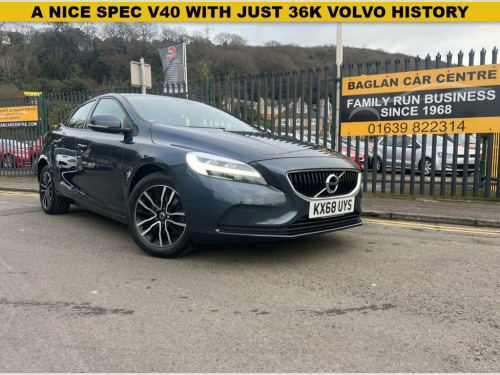 Volvo V40  2.0 T2 GPF Momentum Hatchback 5dr Petrol Manual Eu