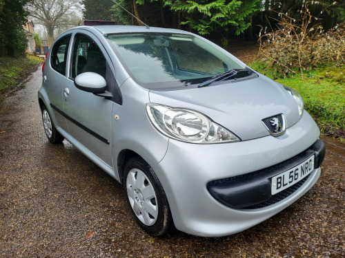 Peugeot 107  1.0 URBAN 5-Door