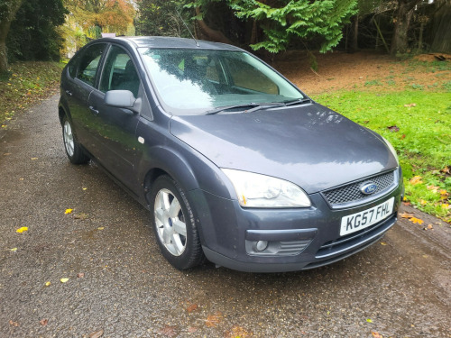 Ford Focus  1.6 Style Hatchback 5dr Petrol Manual (157 g/km, 113 bhp)