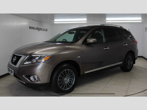 Nissan Pathfinder  3.5 Petrol,Tekna , 7 Seats , 4WD