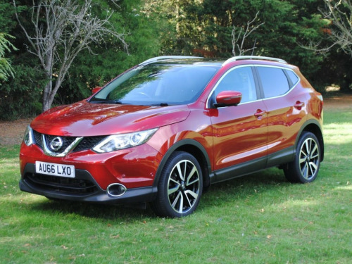Nissan Qashqai  1.6 dCi Tekna SUV 5dr Diesel XTRON 2WD Euro 6 (s/s