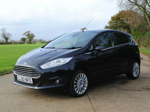 Ford Fiesta  1.6 Titanium Hatchback 5dr Petrol Powershift Euro  