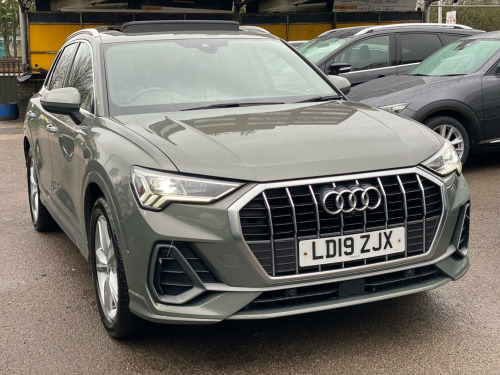 Audi Q3  1.5 TFSI CoD 35 S line S Tronic Euro 6 (s/s) 5dr