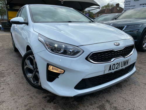 Kia ceed  1.5 T-GDi 3 DCT Euro 6 (s/s) 5dr