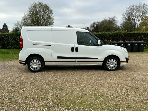 Vauxhall Combo  1.3 CDTi 2300 16v Sportive Panel Van 3dr Diesel Ma