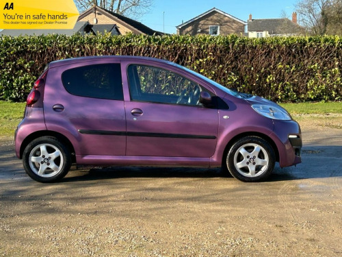 Peugeot 107  1.0 12V Allure Hatchback 5dr Petrol Manual Euro 5 