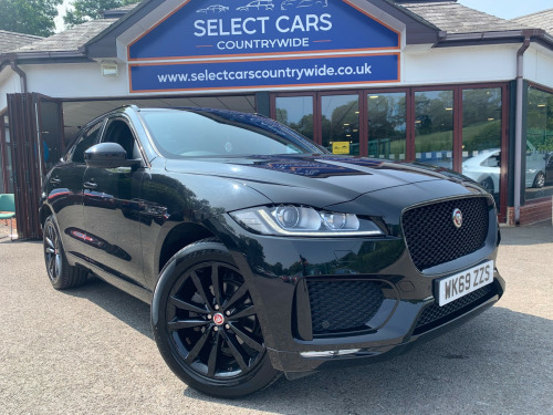 Jaguar F-PACE  2.0 D180 Chequered Flag SUV 5dr Diesel Auto AWD Euro 6 (s/s) (180 ps)