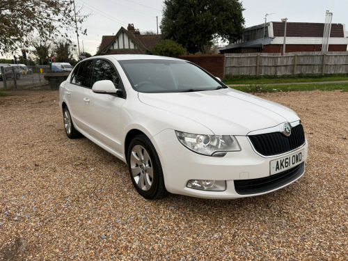 Skoda Superb  2.0 TDI S Hatchback 5dr Diesel DSG Euro 5 (140 ps)