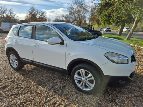 Nissan Qashqai  1.6 Acenta SUV 5dr Petrol Manual 2WD Euro 5 (s/s) (117 ps)