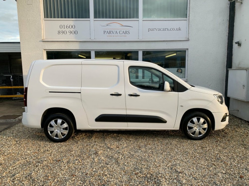 Vauxhall Combo  1.5 Turbo D 2300 Sportive Panel Van 4dr Diesel Man