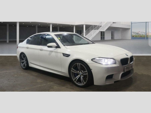 BMW M5  4.4 V8 DCT Euro 6 (s/s) 4dr