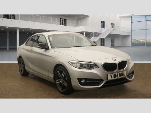 BMW 2 Series  2.0 220i Sport Euro 6 (s/s) 2dr