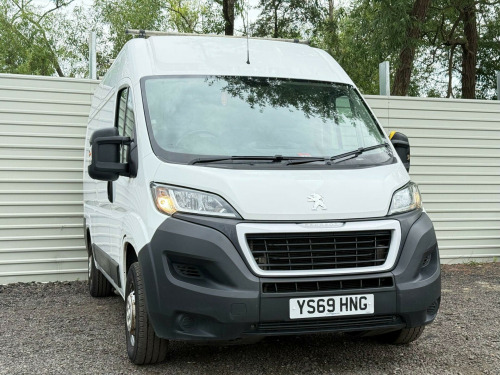 Peugeot Boxer  2.2 BlueHDi 335 Professional L2 H2 Euro 6 (s/s) 5dr