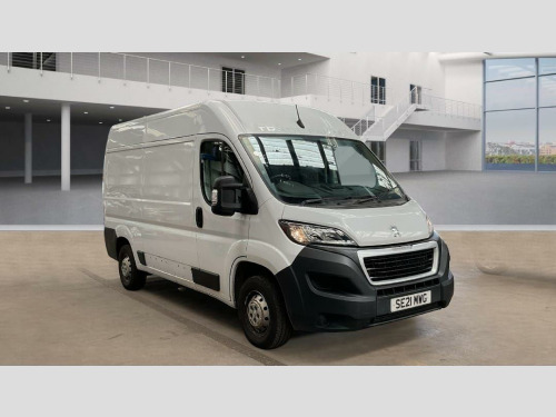 Peugeot Boxer  2.2 BlueHDi 335 Professional L2 H2 Euro 6 (s/s) 5dr
