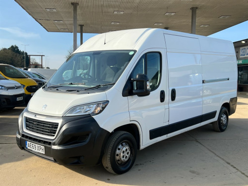 Peugeot Boxer  2.2 BlueHDi 335 Professional Panel Van 5dr Diesel Manual L3 H2 Euro 6 (s/s)