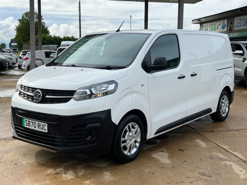 Vauxhall Vivaro  3100 75kWh Dynamic Panel Van 5dr Electric Auto L1 H1 (136 ps)