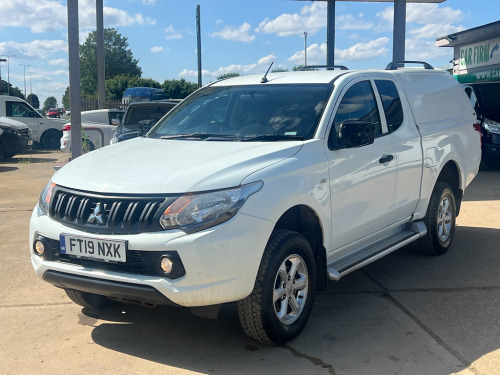 Mitsubishi L200  2.4 DI-D CC 4Life Pickup Double Cab 4dr Diesel Manual 4WD Euro 6 (s/s) (151