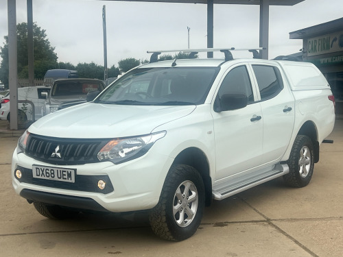 Mitsubishi L200  2.4 DI-D DC 4Life Pickup Double Cab 4dr Diesel Manual 4WD Euro 6 (s/s) (154