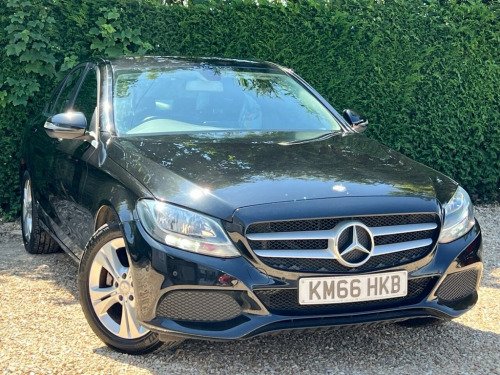 Mercedes-Benz C-Class C200 2.0 C200 SE Executive Edition Saloon 4dr Petrol 7G