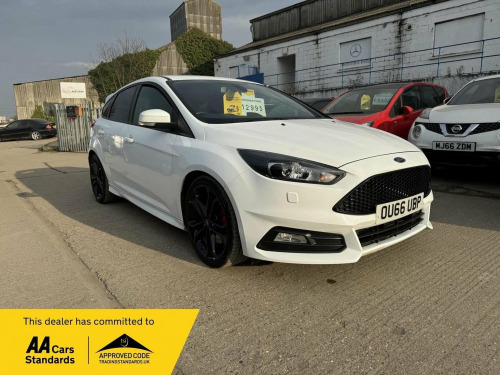 Ford Focus  2.0T EcoBoost ST-3 Euro 6 (s/s) 5dr