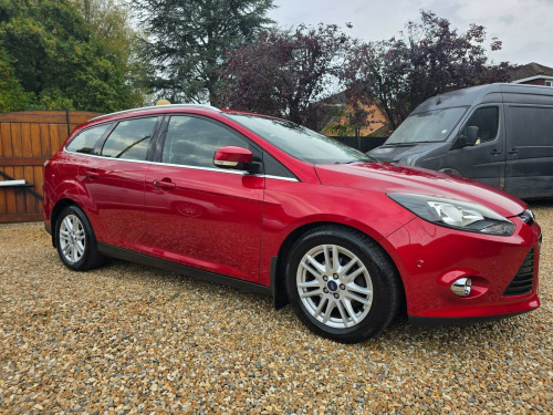 Ford Focus  1.6 TDCi Titanium Euro 5 (s/s) 5dr