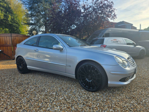 Mercedes-Benz C-Class C180 Kompressor 1.8 C180 Kompressor Sport Edition 2dr