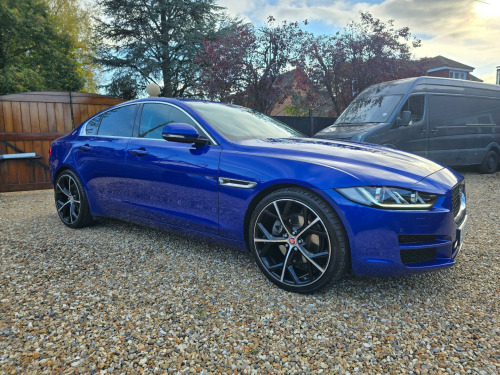 Jaguar XE  2.0d Prestige Auto Euro 6 (s/s) 4dr