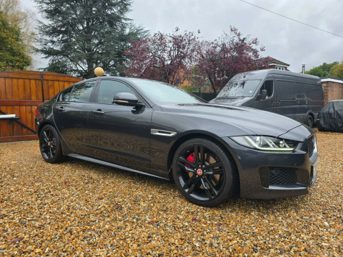 Jaguar XE  3.0 V6 S Auto Euro 6 (s/s) 4dr