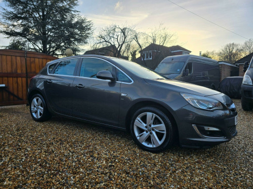 Vauxhall Astra  1.4 16v SRi Euro 5 5dr 