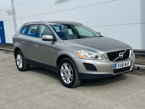 Volvo XC60  2.4 D5 SE Lux SUV 5dr Diesel Geartronic AWD Euro 5 (215 ps)