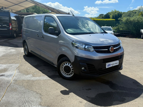 Vauxhall Vivaro  L1H1 F3100 DYNAMIC S/S air conditioning 