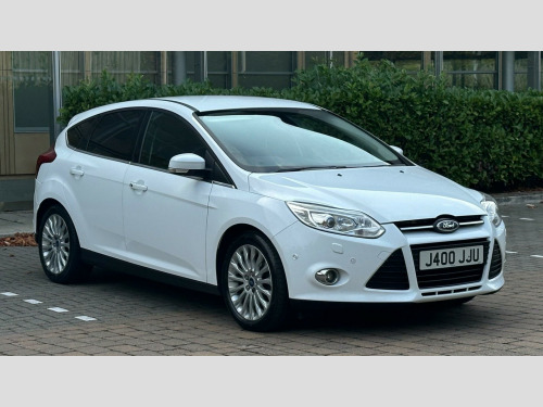 Ford Focus  1.0T EcoBoost Titanium X Euro 5 (s/s) 5dr