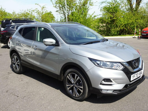 Nissan Qashqai  1.3 DIG-T N-Connecta Euro 6 (s/s) 5dr