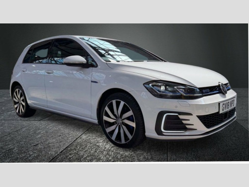 Volkswagen Golf  1.4 TSI 8.7kWh GTE Advance Hatchback 5dr Petrol Pl