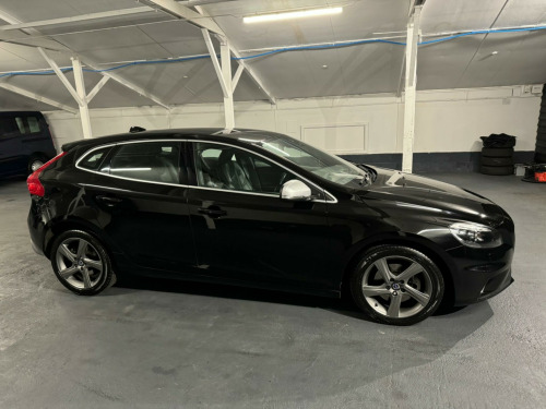 Volvo V40  2.0 D2 R-Design Lux Nav Euro 6 (s/s) 5dr