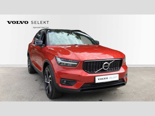 Volvo XC40  D3 R-Design Pro Manual ( 20' 5 Spoke Alloys, Volvo on Call, Heated Seats )