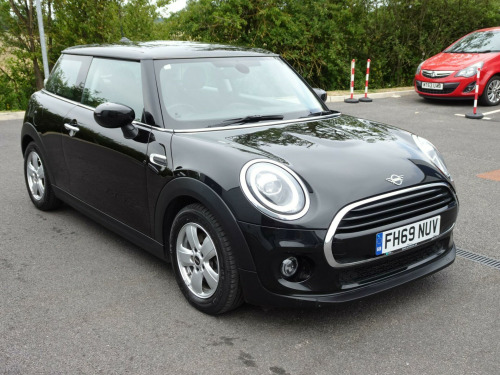 MINI Hatch  1.5 Cooper Classic Steptronic Euro 6 (s/s) 3dr