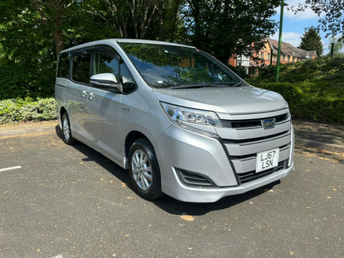 Toyota Noah 1.8L Hybrid