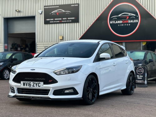 Ford Focus  2.0T EcoBoost ST-3 Hatchback 5dr Petrol Manual Eur 