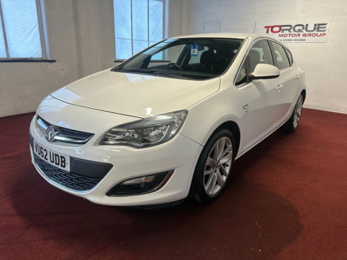 Vauxhall Astra  1.6 16v SRi Hatchback 5dr Petrol Manual Euro 5 (11