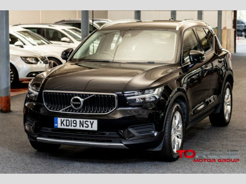 Volvo XC40  2.0 D3 Momentum SUV 5dr Diesel Manual Euro 6 (s/s) 