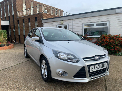 Ford Focus  1.0T EcoBoost Zetec Euro 5 (s/s) 5dr