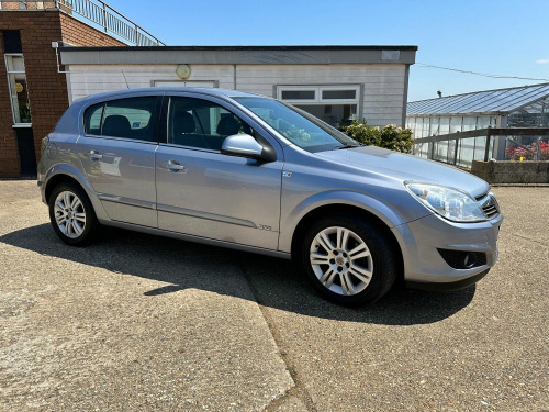Vauxhall Astra  1.6i 16v Design 5dr