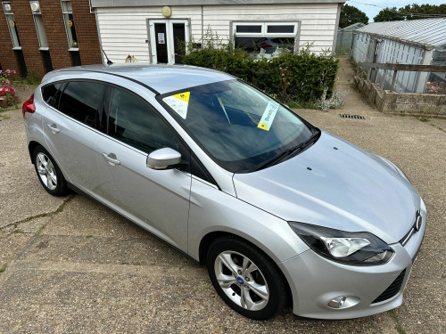 Ford Focus  1.6 Zetec Euro 5 5dr