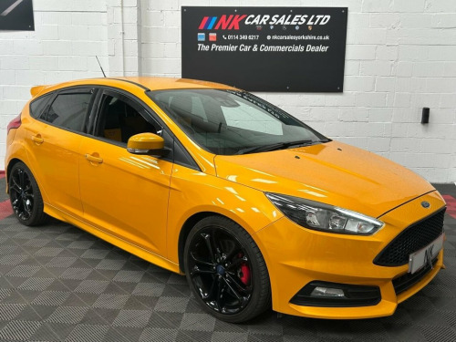Ford Focus  2.0T EcoBoost ST-2 Hatchback 5dr Petrol Manual Eur