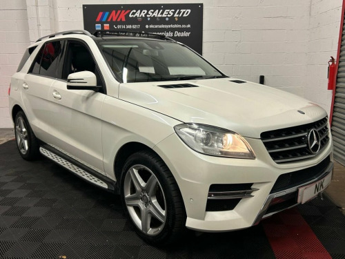 Mercedes-Benz M-Class ML350 3.0 ML350 V6 BlueTEC AMG Sport SUV 5dr Diesel G-Tr 