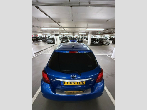 Toyota Yaris  1.5 VVT-h Icon Hatchback 5dr Petrol Hybrid E-CVT Euro 6 (101 ps)