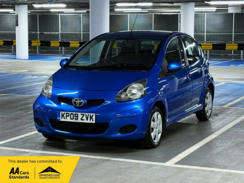 Toyota AYGO  1.0 VVT-i Blue Hatchback 5dr Petrol MultiMode Euro 4 (67 bhp)